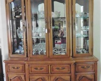 Buy It Now!  Thomasville China Cabinet-$650
