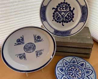 #11.           $15
3pcs Blue & White Lot
Greece Plate-10.5”
Sm. Plate-7 3/4”
Pie Dish-10”