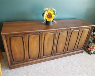 Broyhill Vintage Mid-Century Cabinet