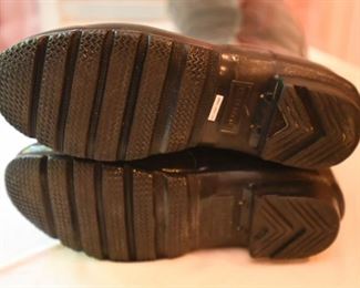 ITEM 100: Nearly New Hunter Original Tall Boots, Gloss Black, Size M8/W9  $70