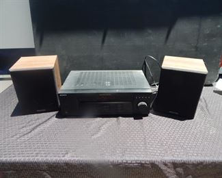 #125 - $35 - Sony Receiver STR-DE185 with (2) Speakers