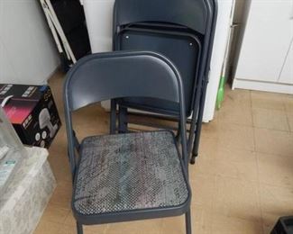 #159 - $10 - (4) Folding Chairs