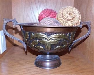 $25. LARGE DECORATIVE COPPER BOWL WITH DECORATIVE BALLS INSIDE.   Email us or call 512-954-3050  to buy it now or make an offer.