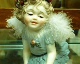2005 T&D PORCELAIN ANGEL BABY DOLL ON SATIN PILLOW