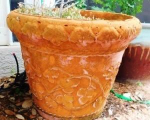 $10.  LARGE FOAM POT.  13" TALL.  16" DIAMETER.