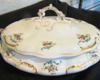 Auction #13 ... casserole , 9 1/2 " . marked "Austria" 19th C. porcelain