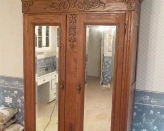 100+ yr old Oak Wardrobe - it can easily be taken apart for moving (they made it that way to be hauled in a wagon) a long, long time ago.