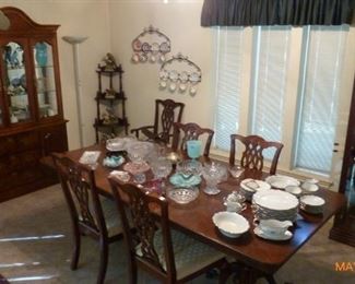 Table, 2 leaves, 8 chairs - also has matching China Cabinet