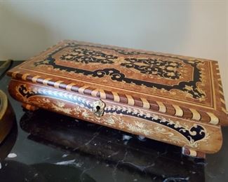Beautiful Inlaid Musical Jewelry Box