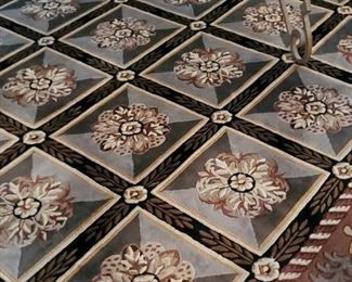 Beautiful 8 ft X 11 ft Heavy Wool Floor Rug