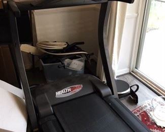 iFit Treadmill L700I Retractable $325 