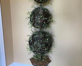 Indoor 3 Ball Topiary $65