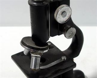 Bausch & Lomb Microscope No. LB2944
