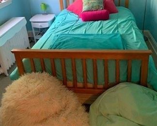 queen bed - complete
