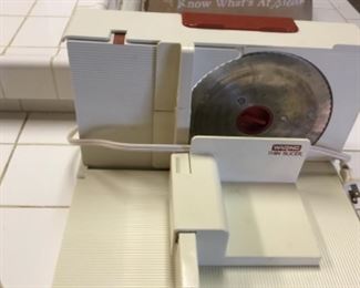 Kitchen - Waring slicer