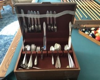 Silver plate set in wooden box