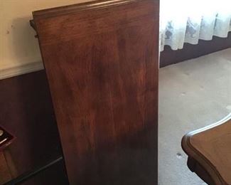 Leaf to dining table