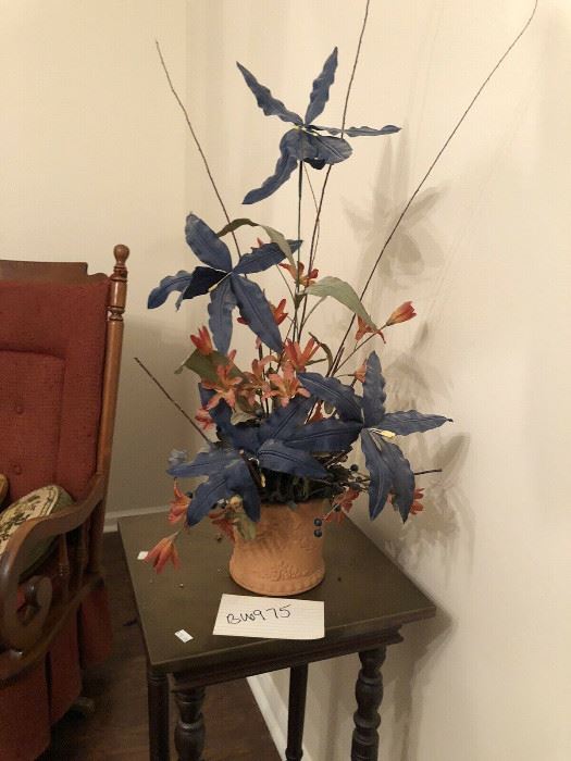 https://www.ebay.com/itm/124203668977	BU0975 Artificial Flowers In terracotta pot Local Pickup	 Auction 
