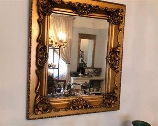 https://www.ebay.com/itm/114240040937	BU1030 Gold Gilt Mirror With Decorative Frame Local Pickup	 Auction 
