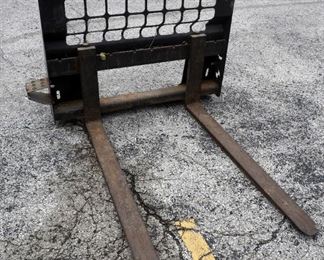 4' Skid Steer Pallet Fork Attachment