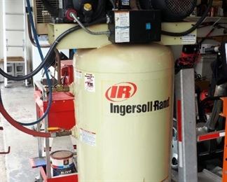 Ingersoll-Rand Type 30 80 Gallon Air Compressor, Model 2475N7, Max Pressure 175 PSI, 230 V, 7.5 HP Engine, Includes Air Pressure Filter System