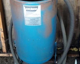 Cyclone Portable Sandblasting Unit, Model PT-100