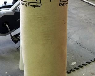 Everlast 70 Pound Canvas Heavy Bag, Model 4632, Including Chain And Hangers