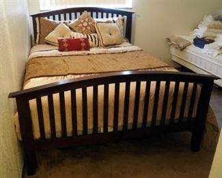 Full Size Bed Including Certipur-us Memory Foam Mattress, Box Spring, And Bedding