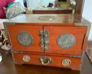 Asian style jewelry box