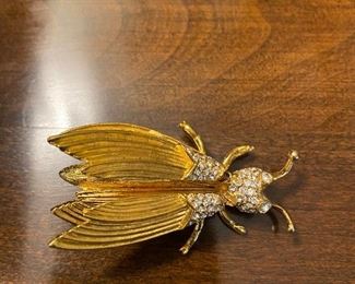 Vintage Hattie Carnegie bee pin