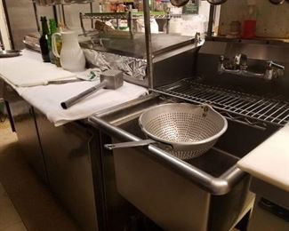 STAINLESS 1 BAY SINK/STRAINER/FOOD PREP