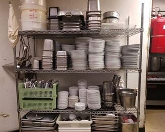 STAINLESS STEEL POTS/SERVING DISHES
