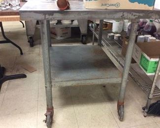 STAINLESS PREP TABLE