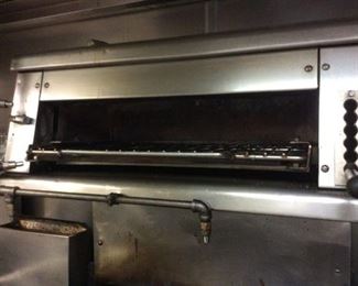 COMMERCIAL OVEN