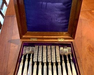 $600 silver-plate mother-of-pearl handle cutlery