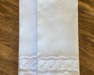 $16 set of 2 hand towels