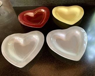 $60 Set of 4 Annie Glass heat shaped bowls 8.25"W