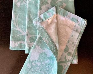 $12 Crate & Barrel cotton dinner napkins.  Set of 4 Green