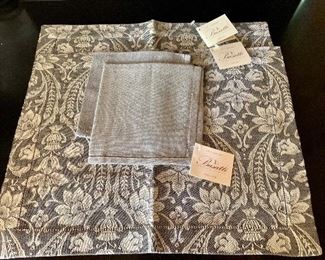 $50 Set of New with Tags Busatti Tuscan linens.  Two placements and two coordinating napkins.  Taupe/Beige.