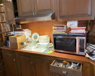 Pyrex, Corningware, microwave, kitchen stuff