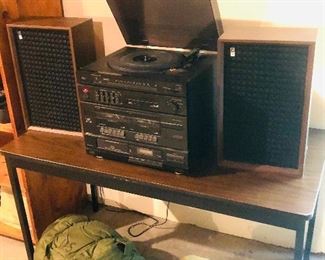 Vintage stereo and speakers