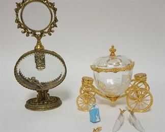 1015	LOT OF VANITY PERFUME BOTTLE AND CINDERELLA GLASS COACH
