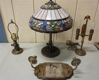1081	LIGHTING LOT-CONTEMPORARY LEADED GLASS LAMP

