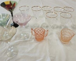 1085	LOT GOLD RIM WINES & MARTINI GLASSES AND DG PINK CREAMER & SUGAR
