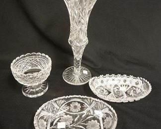 1099	LOT 4 PCS CUT GLASS
