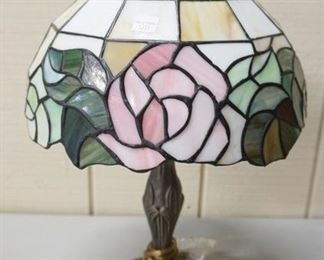 1145	LEADED GLASS LAMP
