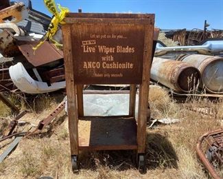 1442: 	

Antique Wiper Blade Cart
Antique Wiper Blade Cart