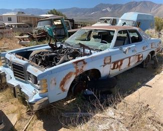 934	

Ford LTD
VIN: 8J63SI48809