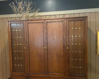 Mid century cabinet by Heritage. Great condition!