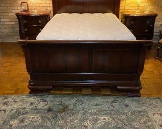 BEAUTIFUL queen bedroom suite.
